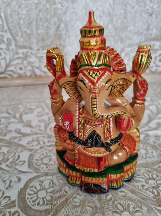 Statue de Ganesha: Gardien Sculpté de la Prospérité ---