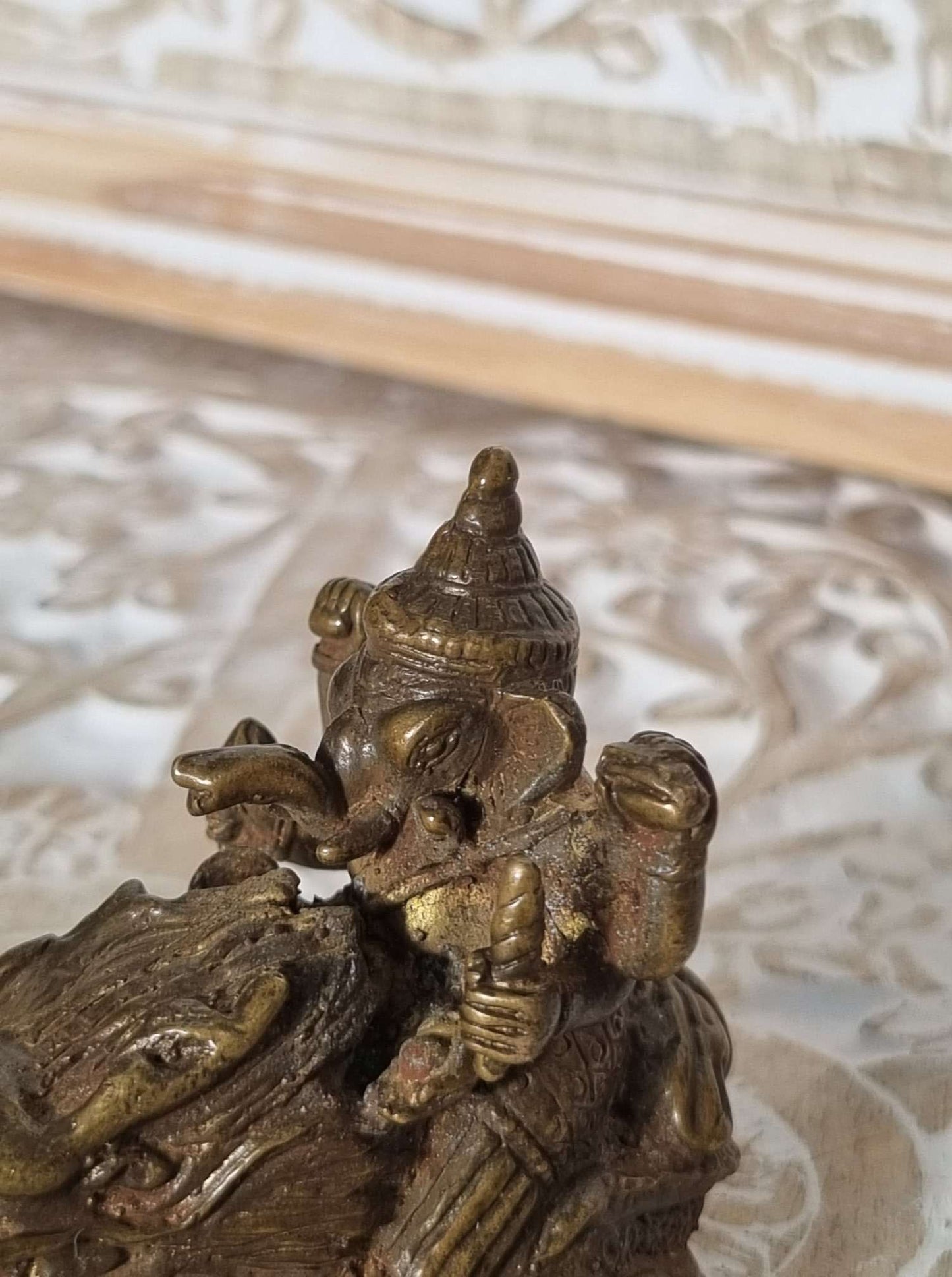 Statue de ganesh sur un dragon réinterprétation ---