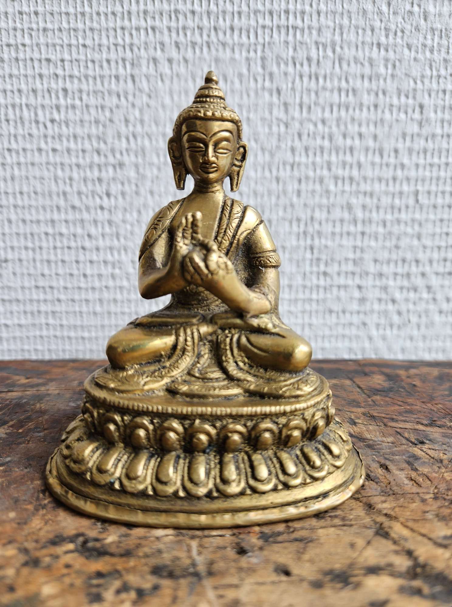 Objet décoratif statue tête de bouddha en magnésie or h 34 cm Objet décoratif statue tête de bouddha en magnésie or h 34 cm