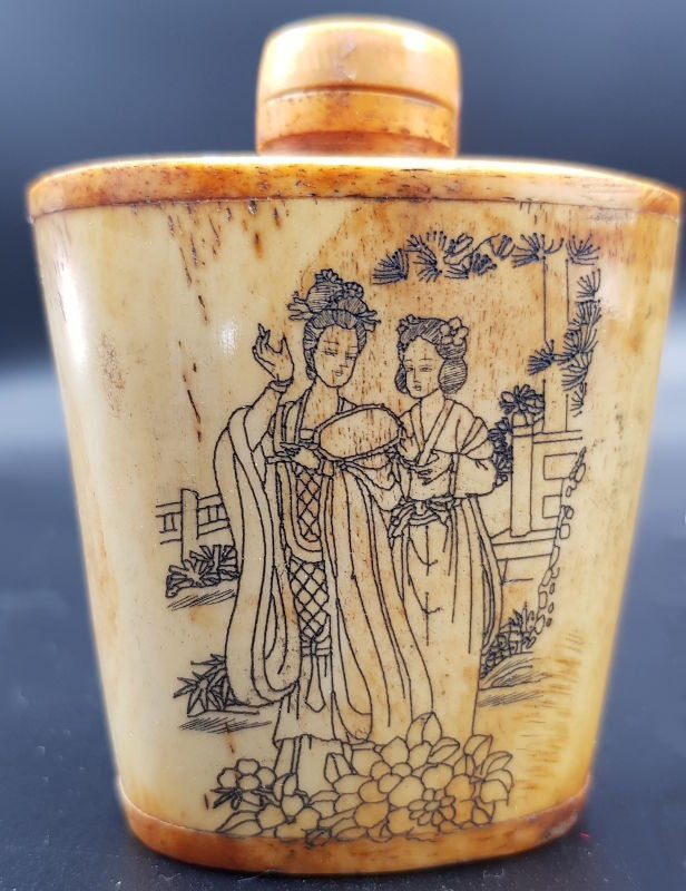 Flacon Chinois : scène de geishas