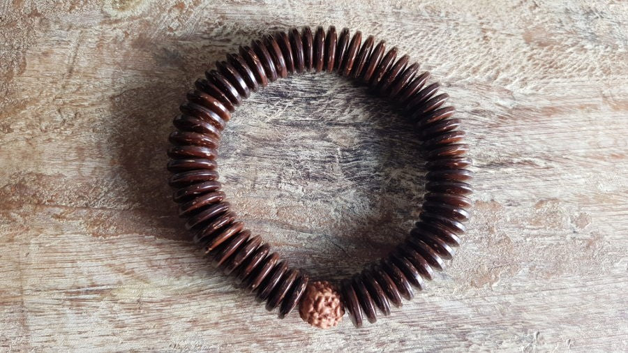 Bracelet mala rudraksha de prière