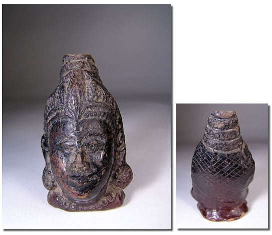 Tête de divinité indienne en terre cuite XIXème