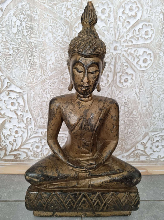 Statue de bouddha Thailandais en bois en méditation ---