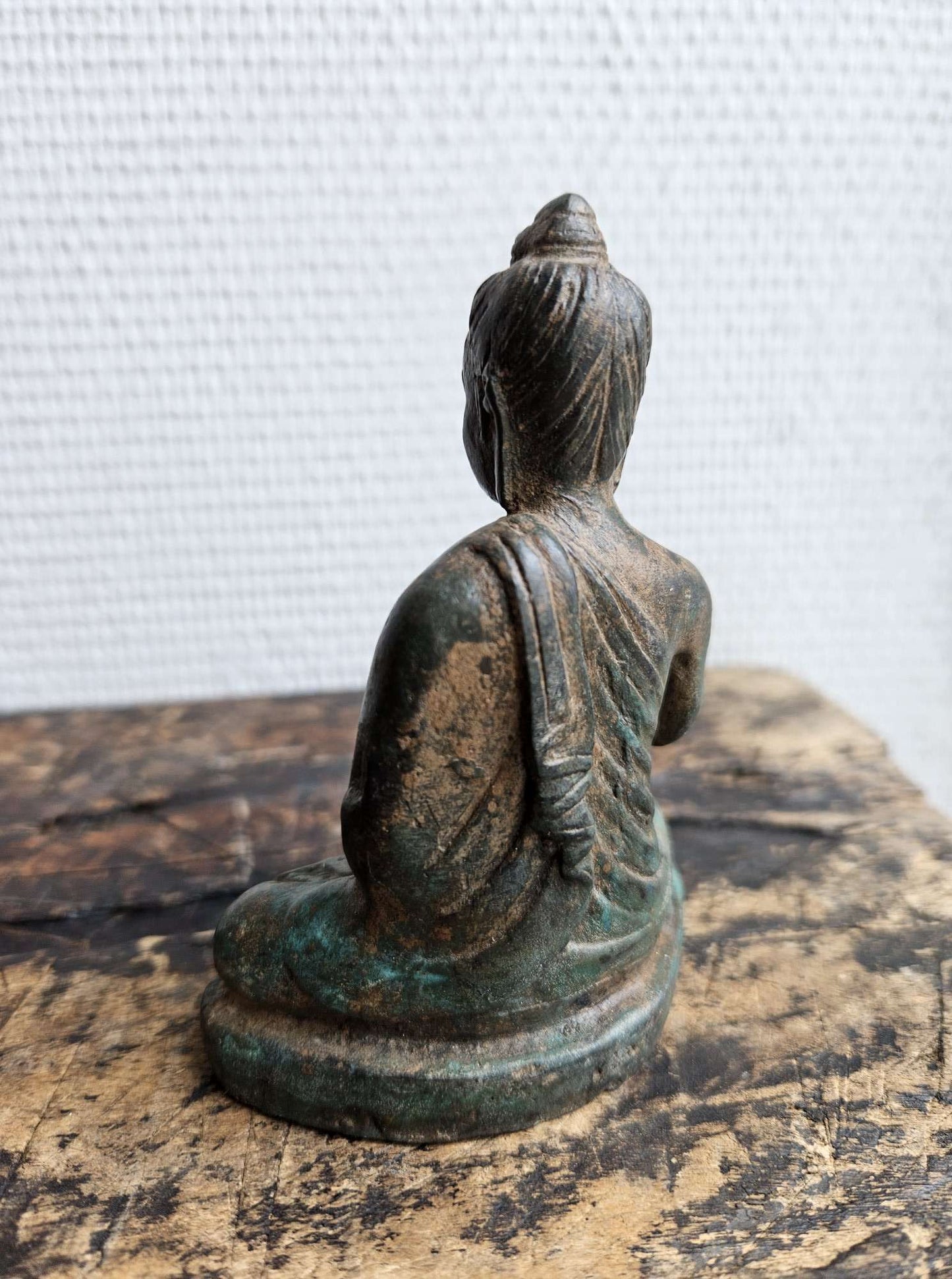 Statue bouddha indien en abhaya Mudra ---
