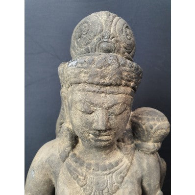 Grande statue de Lakshmi balinaise
