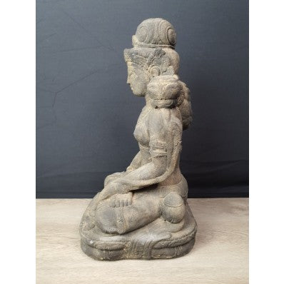 Grande statue de Lakshmi balinaise